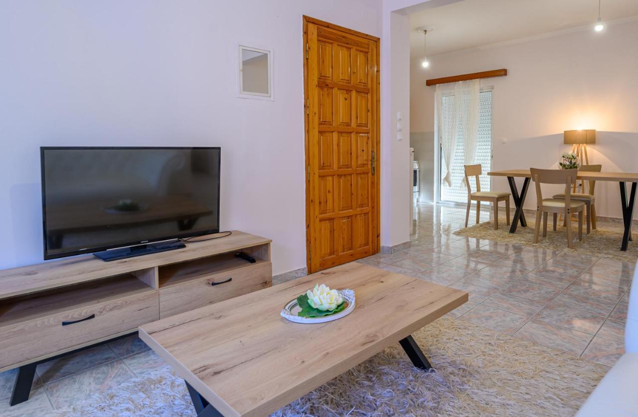 Flower Apartment Preveza Esterno foto